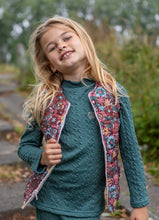 Lade das Bild in den Galerie-Viewer, Trui Claire
