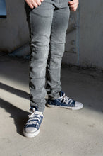 Cargar imagen en el visor de la galería, Jeans Msitu Extra Slim Fit
