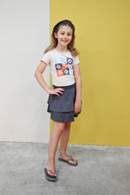 Lade das Bild in den Galerie-Viewer, T-shirt Leona
