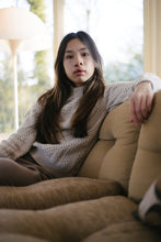 Lade das Bild in den Galerie-Viewer, Sweater Naniek
