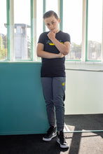 Cargar imagen en el visor de la galería, T-shirt  Oliver
