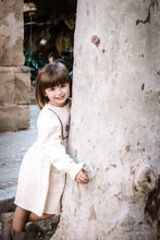 Lade das Bild in den Galerie-Viewer, Dress Daisy
