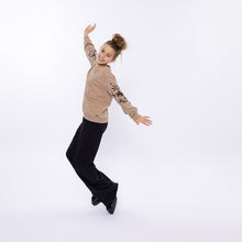 Lade das Bild in den Galerie-Viewer, Sweater O56053
